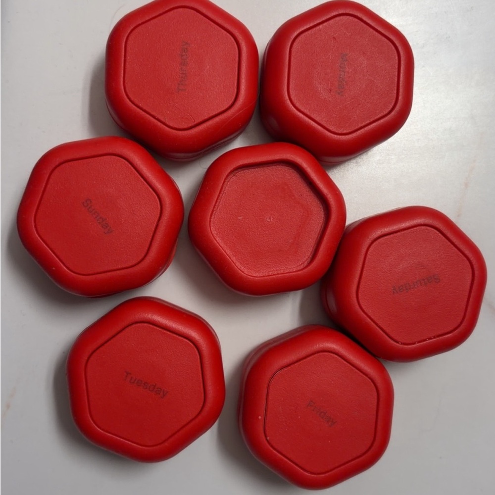 Cadence Weekly Pill Organizer Set - Berry